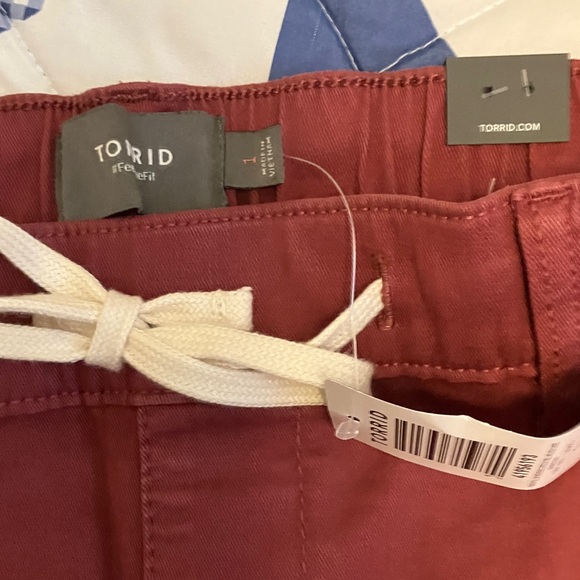 Torrid Bermuda Length Shorts - Picture 3 of 8